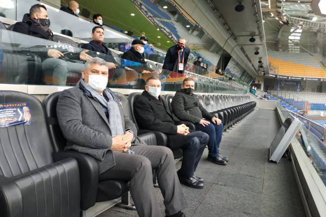 SAVAŞ: “BU BAŞARI 5 YILLIK EMEĞİN ÜRÜNÜ” “GALİBİYETİ MERHUM MUSTAFA SAYIN BAŞKANIMIZA İTHAF EDİYORUM” ATAKAŞ HATAYSPOR YILDIZ GİBİ PARLIYOR