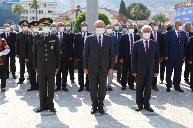 HATAY’IN ANA VATANA KATILIŞI 82. YAŞINDA  HATAY’IN ANA VATANA KATIŞI İÇİN TÖREN DÜZENLENDİ