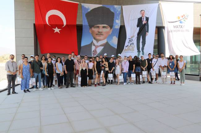 FARKLI KÜLTÜRLER EXPO 2021 HATAY ALANLARINDA BULUŞTU 6 ÜLKEDEN 38 ÖĞRENCİ EXPO 2021 HATAY ALANLARINI ZİYARET ETTİ