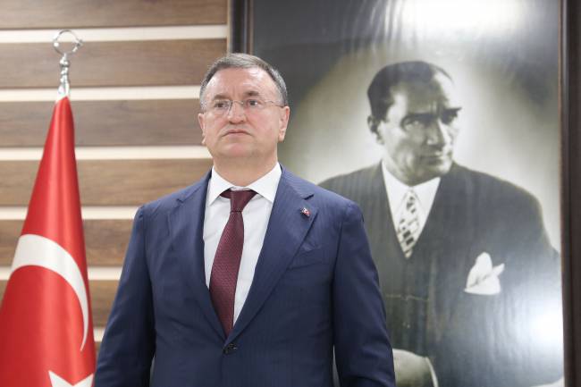 LÜTFÜ SAVAŞ: SURİYE SORUNU MİLLİ BİR MESELEDİR  BAŞKAN SAVAŞ: BİZ GERÇEKLERİ SÖYLÜYORUZ HBB BAŞKANI SAVAŞ: ÇÖZÜME ORTAK OLMAK İÇİN ELİMİZDEN GELENİ YAPARIZ  SAVAŞ: DEMOGRAFİK YAPI ALEYHİMİZE DEĞİŞİYOR