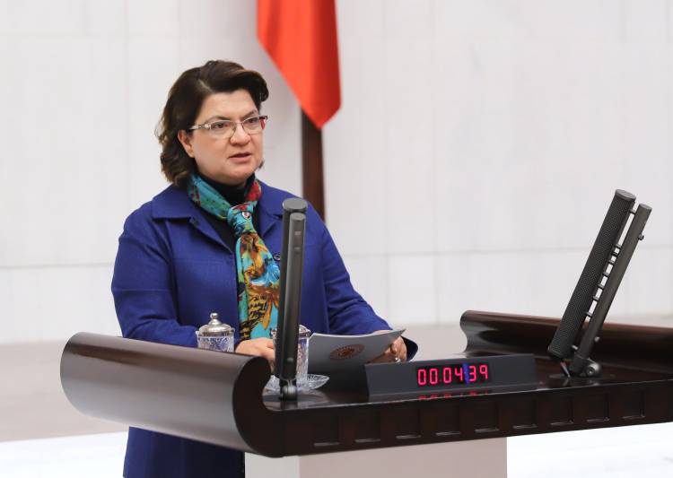 CHP EMEKLİ MAAŞLARININ ASGARİ ÜCRETİN ALTINDA OLMAMASINI VE VERGİDEN MUAF OLMASINI İSTEDİ