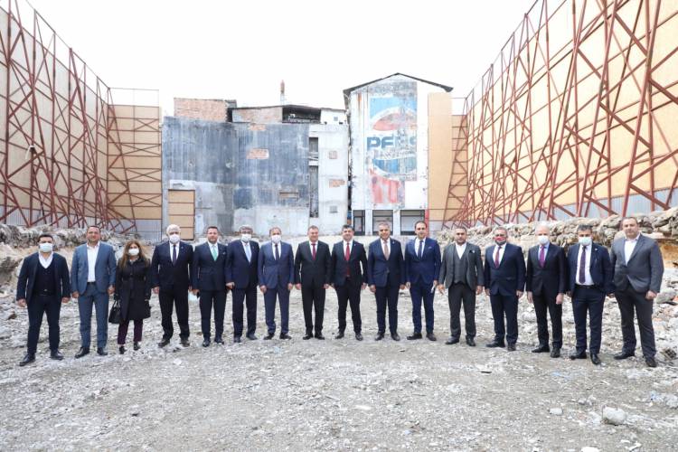 CHP GENEL BAŞKAN YARDIMCISI SEYİT TORUN HATAY’DA CHP HEYETİ ANTAKYA VAKIF İŞHANI ALANINI İNCELEDİ