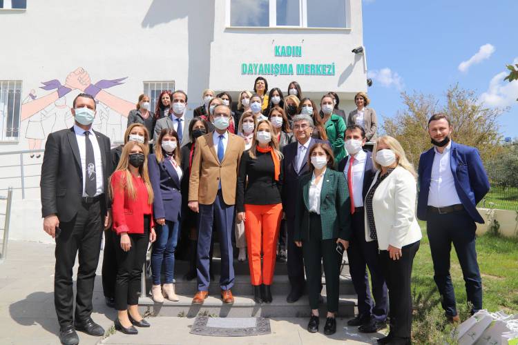 CHP KADIN KOLLARI GENEL BAŞKANI AYLİN NAZLIAKA LÜTFÜ SAVAŞ’I ZİYARET ETTİ NAZLIAKA: HATAY’DAKI IŞIK TÜM TÜRKIYE’YI AYDINLATSIN