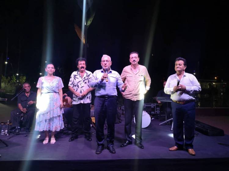 İSKENDERUN BELEDİYESİNİN HALK ŞENLİĞİ KONSERLERİ DEVAM EDİYOR