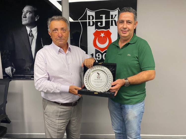 Başkan Yıldız’dan Başkan Çebi’ye plaket