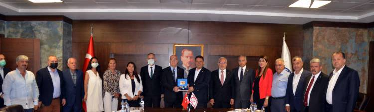 Kuzey Kıbrıs Türk Cumhuriyeti Başbakanı Ersan Saner, İskenderun Ticaret ve Sanayi Odasını ziyaret etti. İTSO Başkan Yardımcısı Yeter; “Coğrafi yakınlığımızı avantaja  çevirmek üzere Kıbrıslı iş insanlarını Hatay’a bekliyoruz”