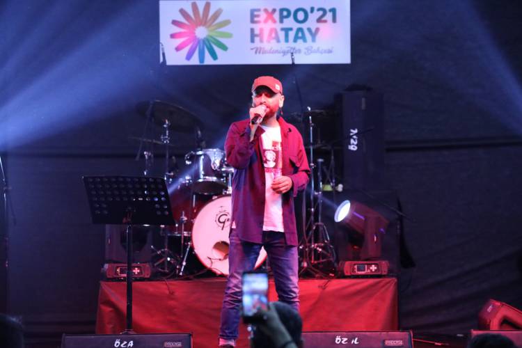 NİHAT MUGİL EXPO İÇİN SAHNEDE