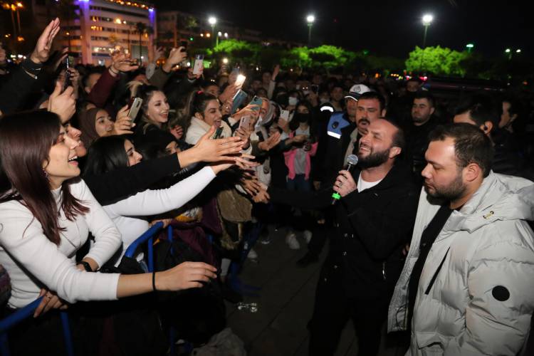 EXPO YENİ YIL FESTİVALİNDE BERKAY RÜZGÂRI EXPO YENİ YIL FESTİVALİ MUHTEŞEM BİR KONSERLE BAŞLADI
