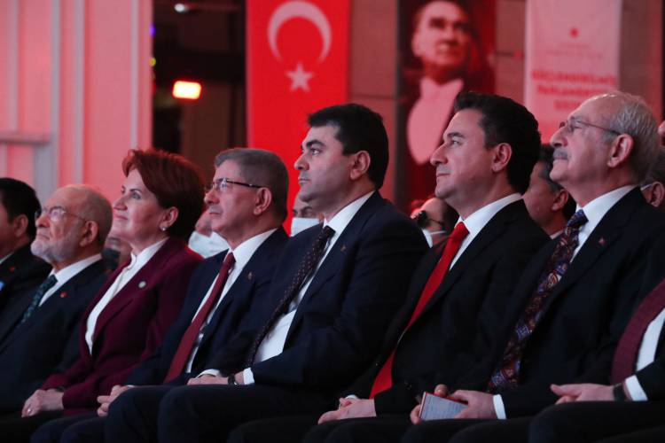 ALTI GENEL BAŞKAN “YARININ TÜRKİYE’Sİ” İÇİN GÜÇLENDİRİLMİŞ  PARLAMENTER SİSTEM’İ İMZALADI